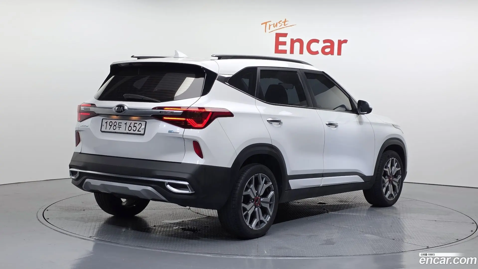 Main__Slider__Photo:Seltos Kia 2020.3-1