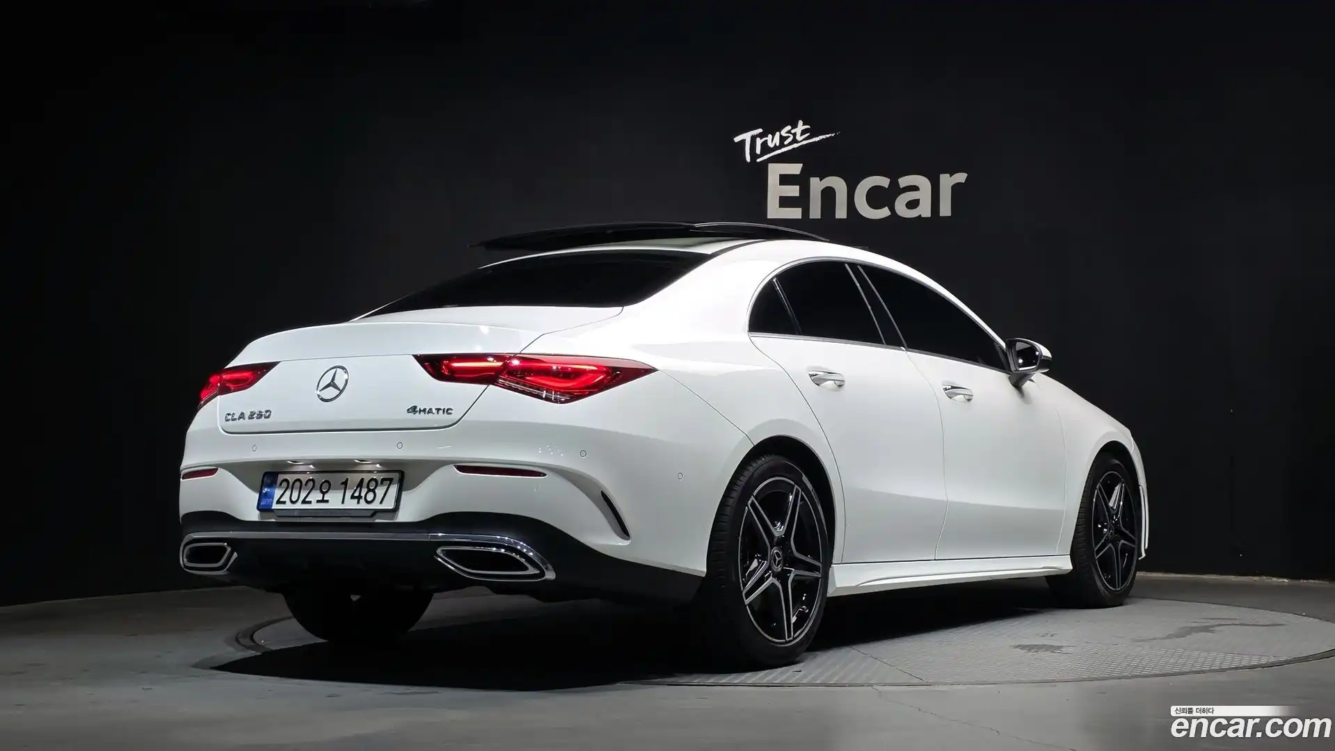 CLA-Class Mercedes-Benz 2023.0-OUTER-002