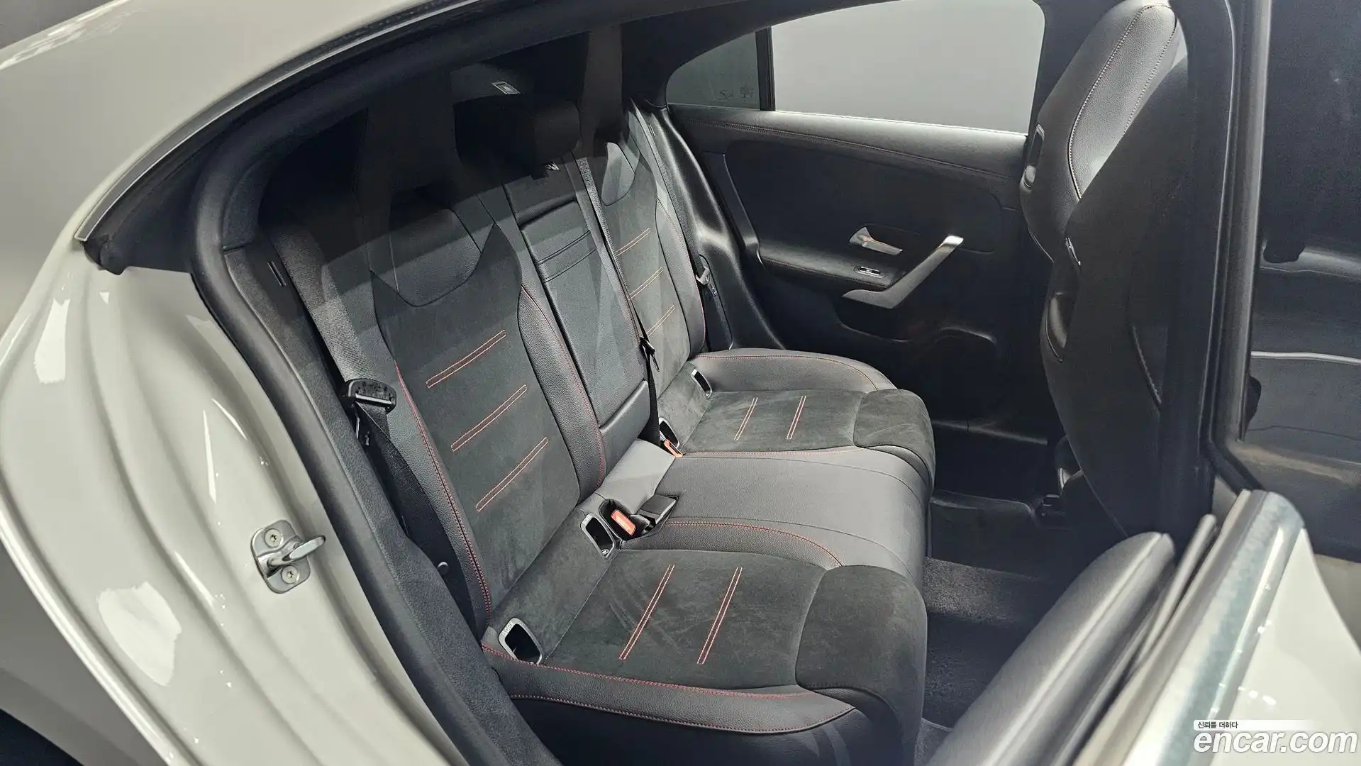 CLA-Class Mercedes-Benz 2023.0-OPTION-015