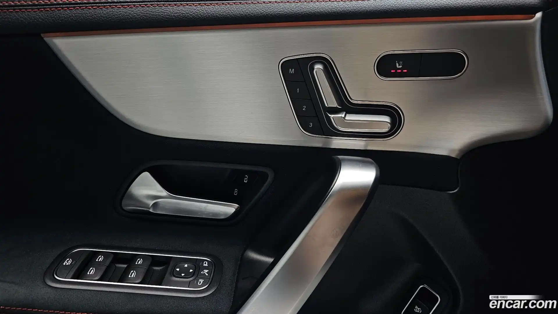 CLA-Class Mercedes-Benz 2023.0-OPTION-041