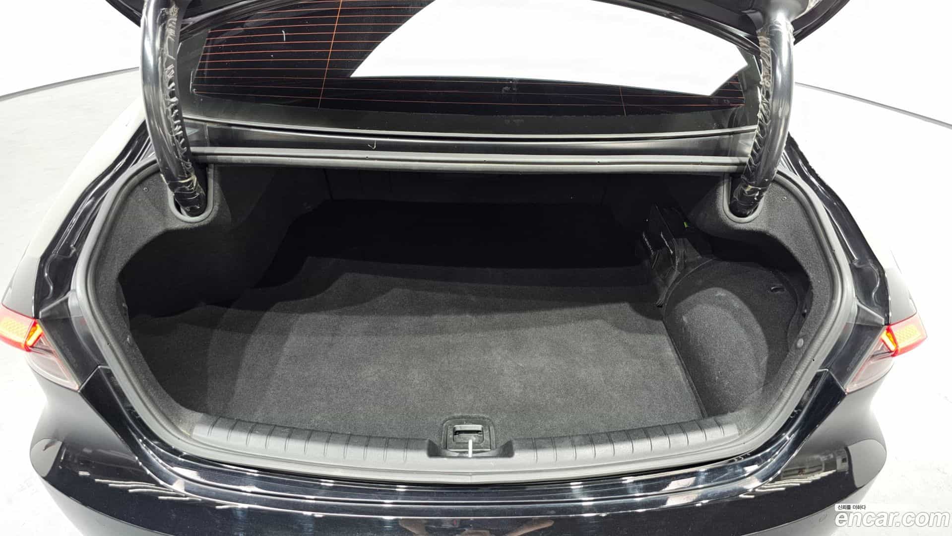 Grandeur Hyundai 2021.4-OPTION-020