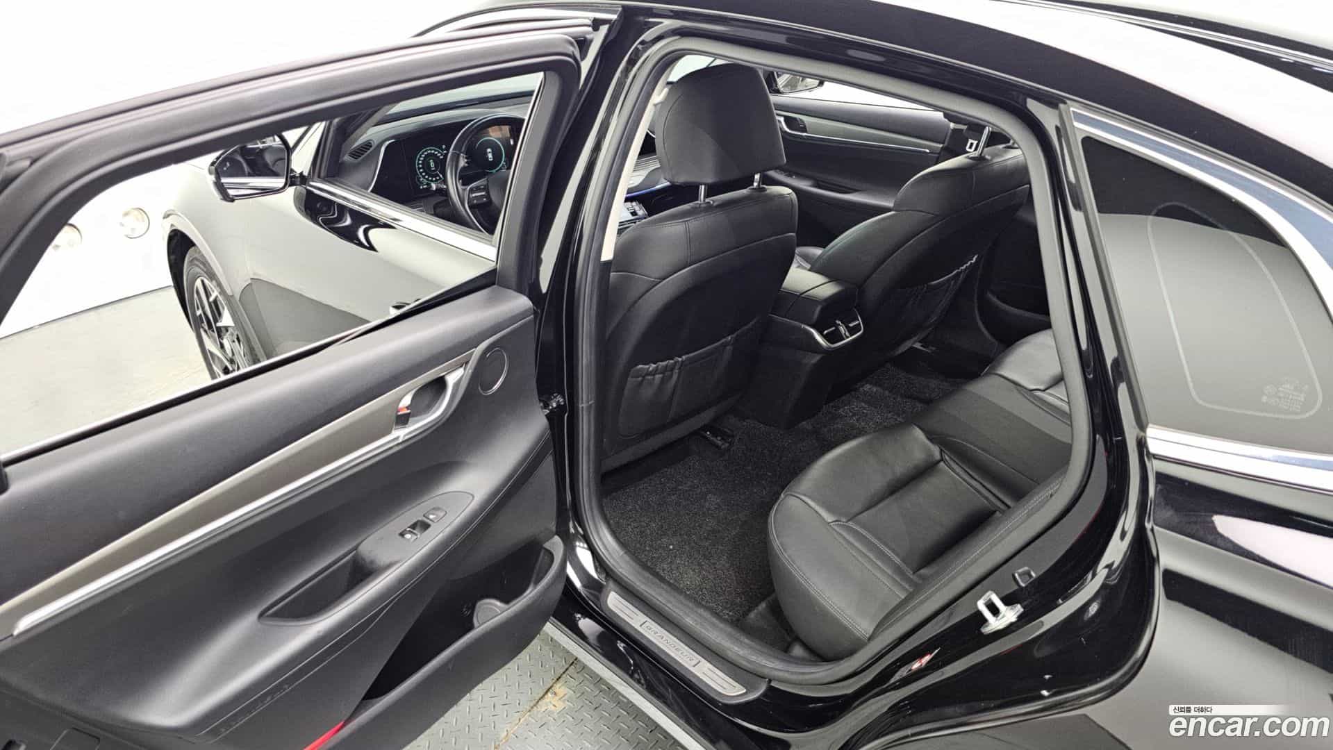 Grandeur Hyundai 2021.4-OPTION-021