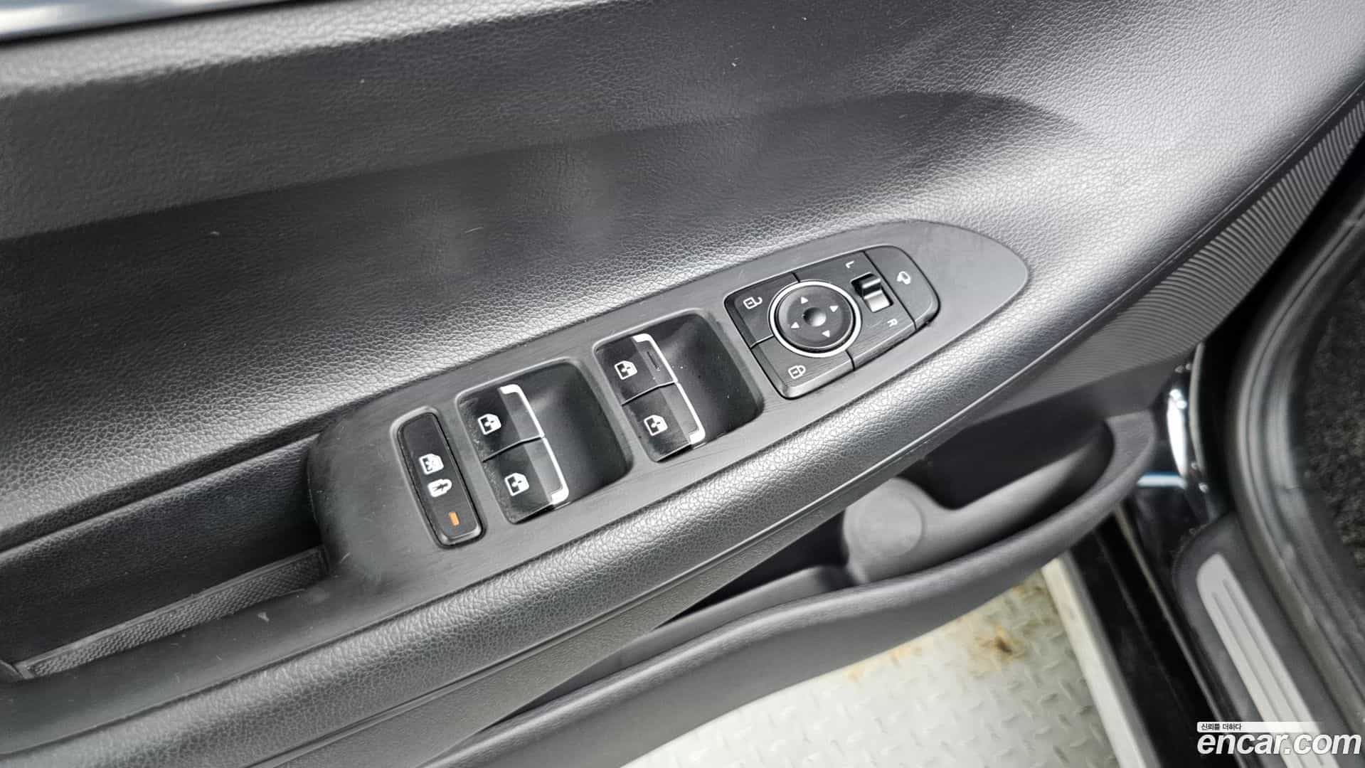 Grandeur Hyundai 2021.4-OPTION-040