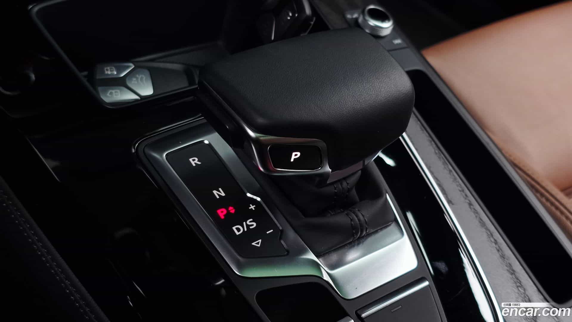 Q5 Audi 2023.10-INNER-009