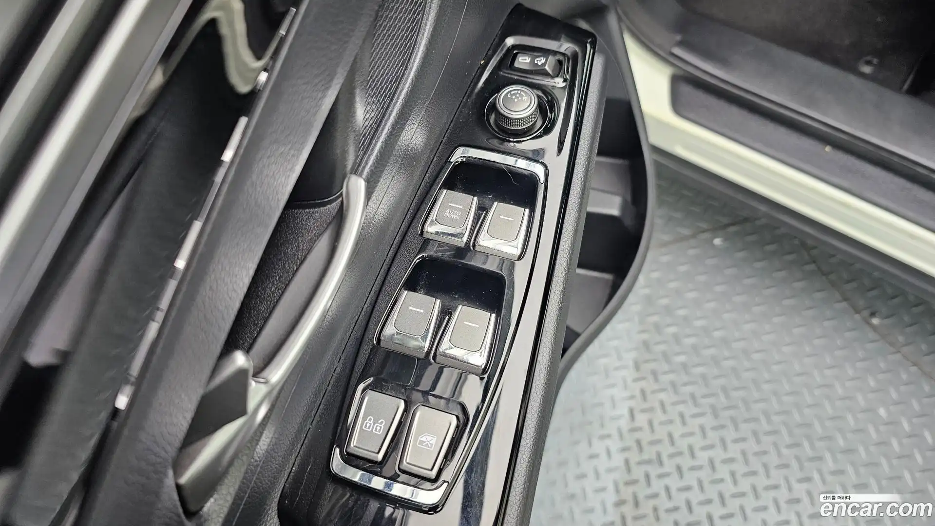 KORANDO KG Mobility 2020.9-OPTION-021