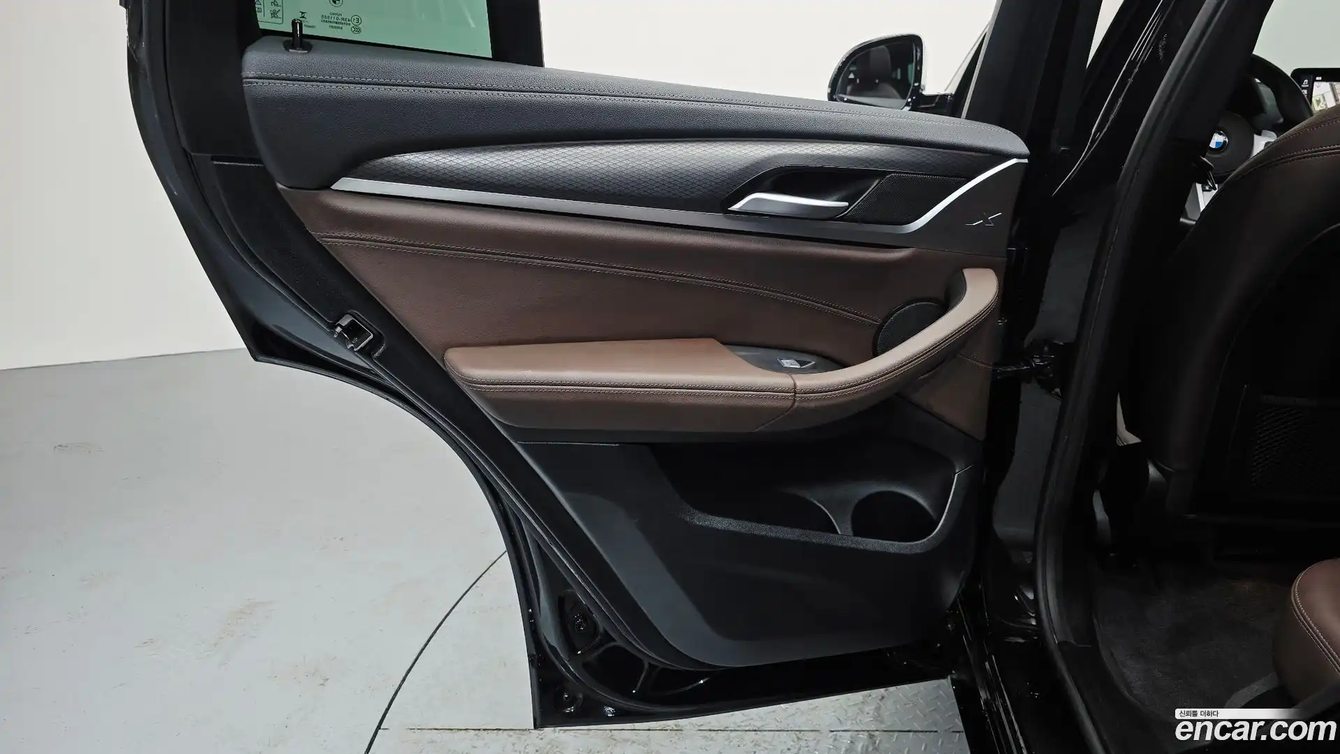 X4 BMW 2025.0-INNER-035