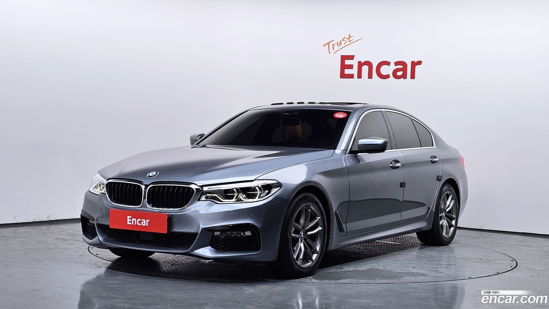 Main__Slider__Photo:5-Series BMW 2018.3-0