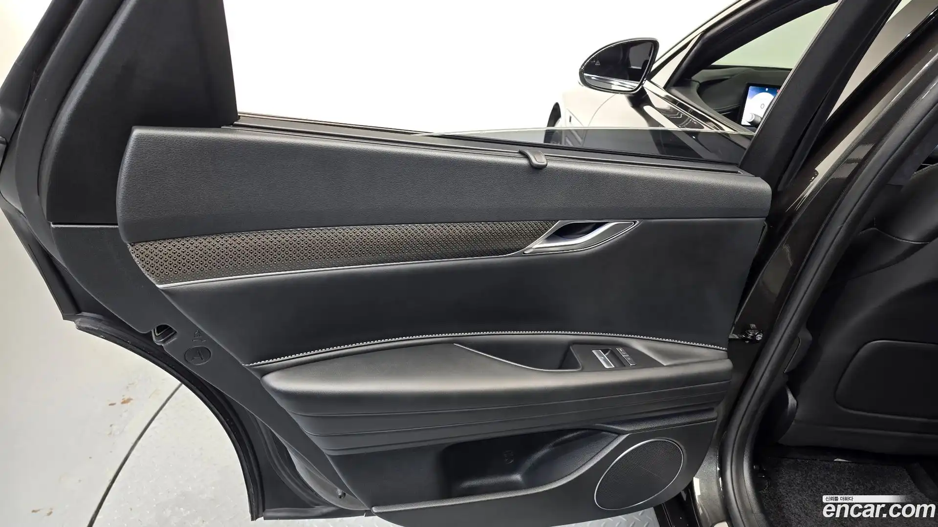 G80 Genesis 2024.4-INNER-035