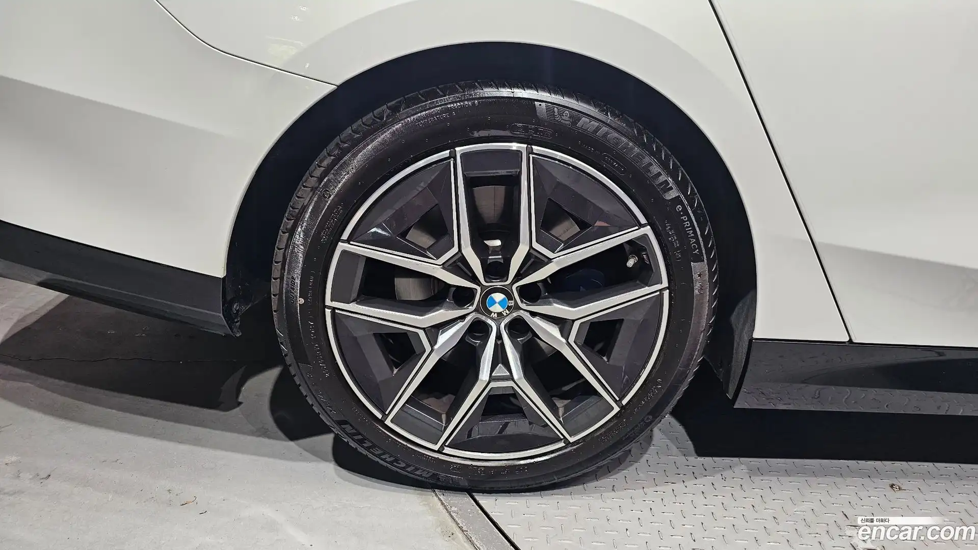 5-Series BMW 2025.8-OUTER-005