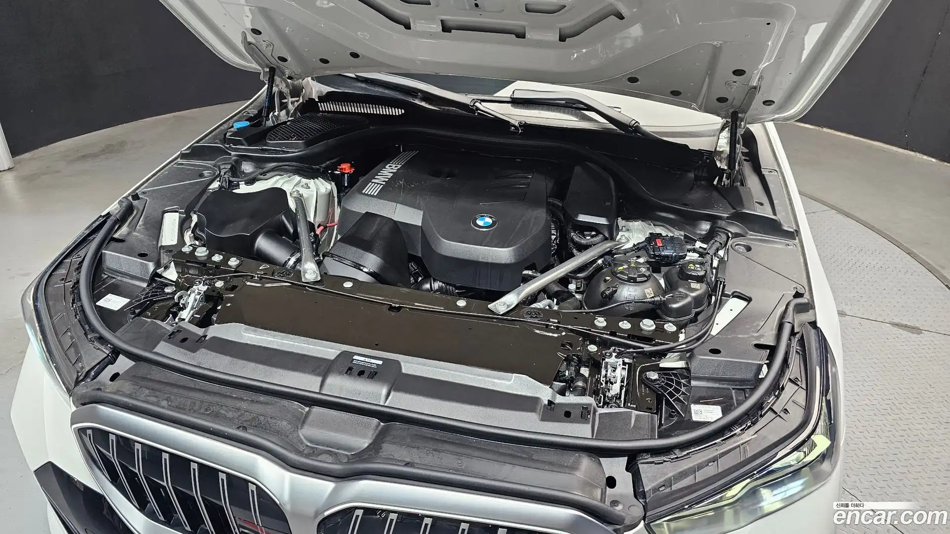 5-Series BMW 2025.8-OUTER-006