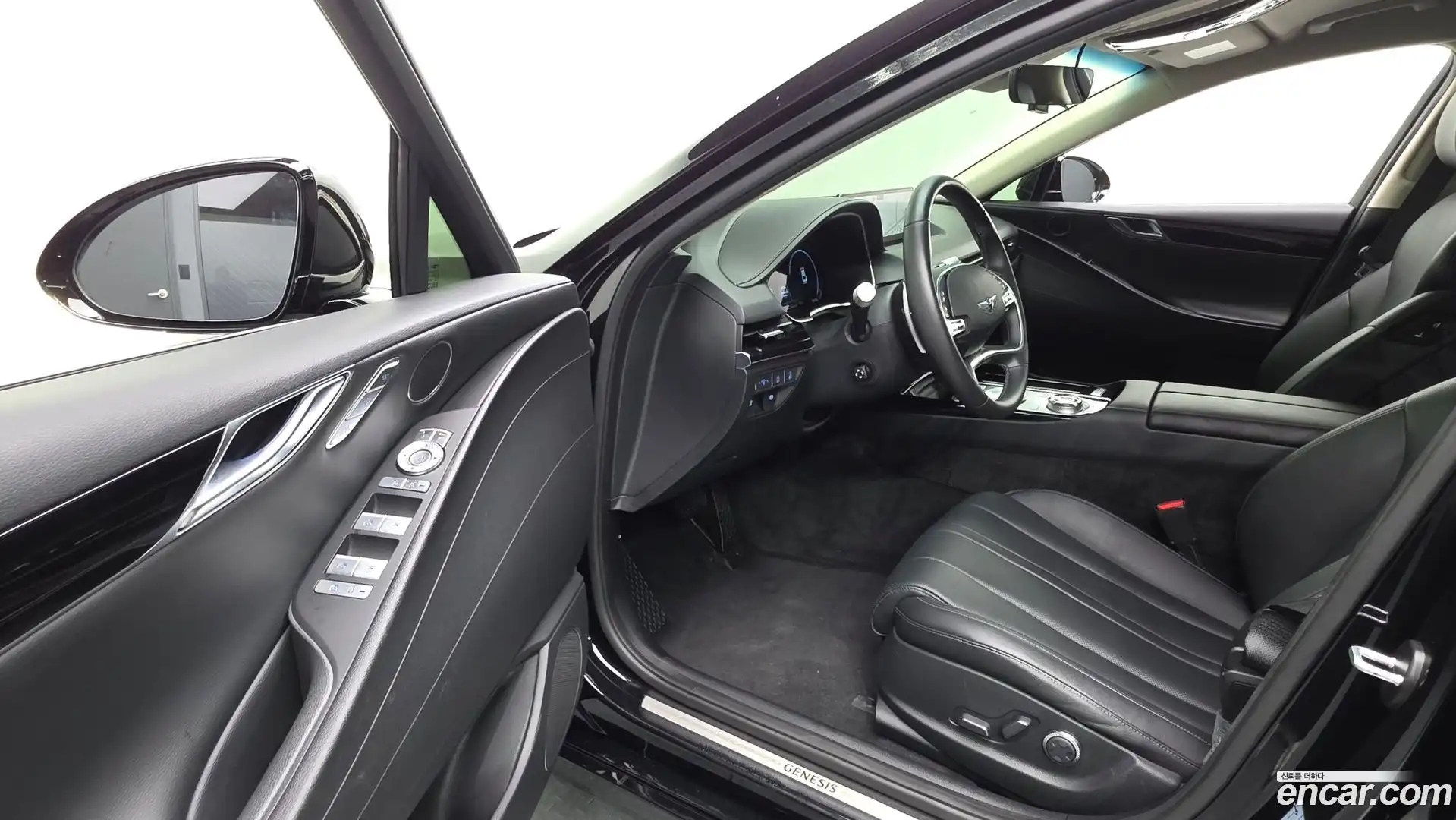 G80 Genesis 2022.0-INNER-010