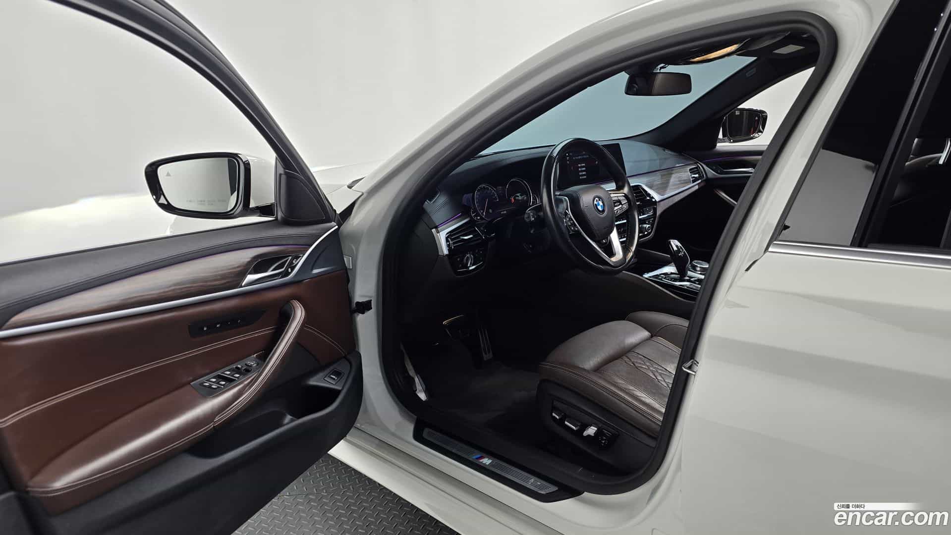 5-Series BMW 2017.10-INNER-010