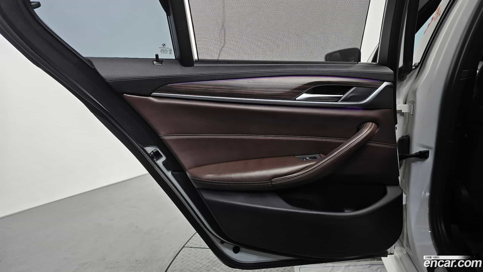 5-Series BMW 2017.10-INNER-035