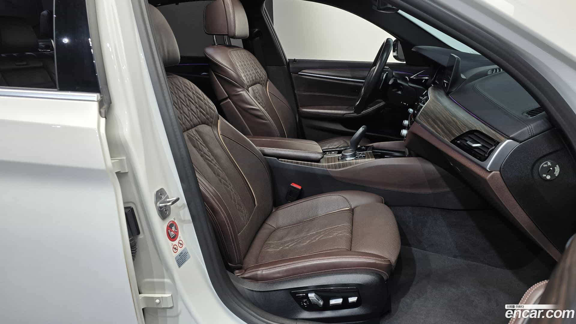5-Series BMW 2017.10-INNER-036