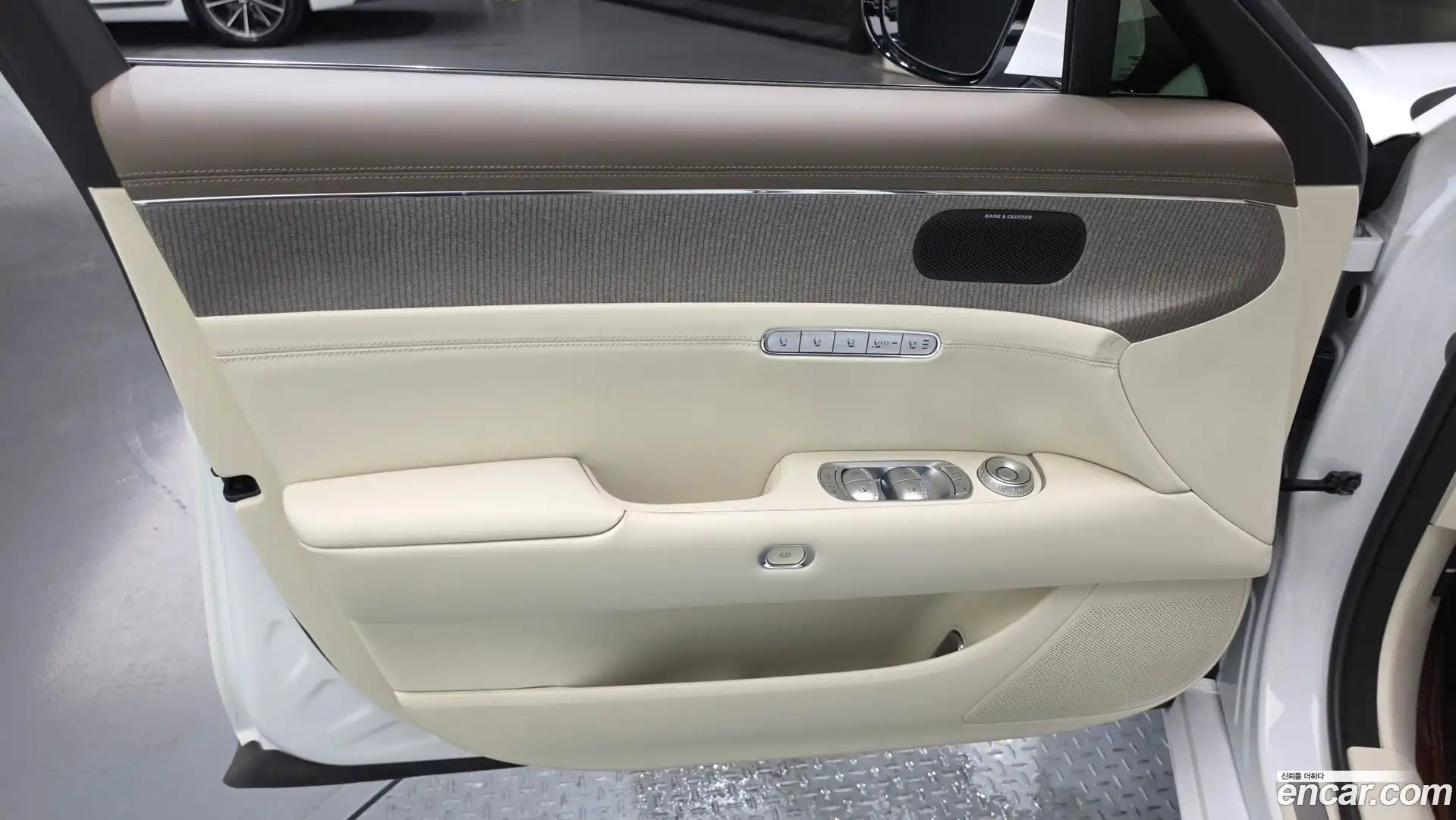 G90 Genesis 2022.9-INNER-034