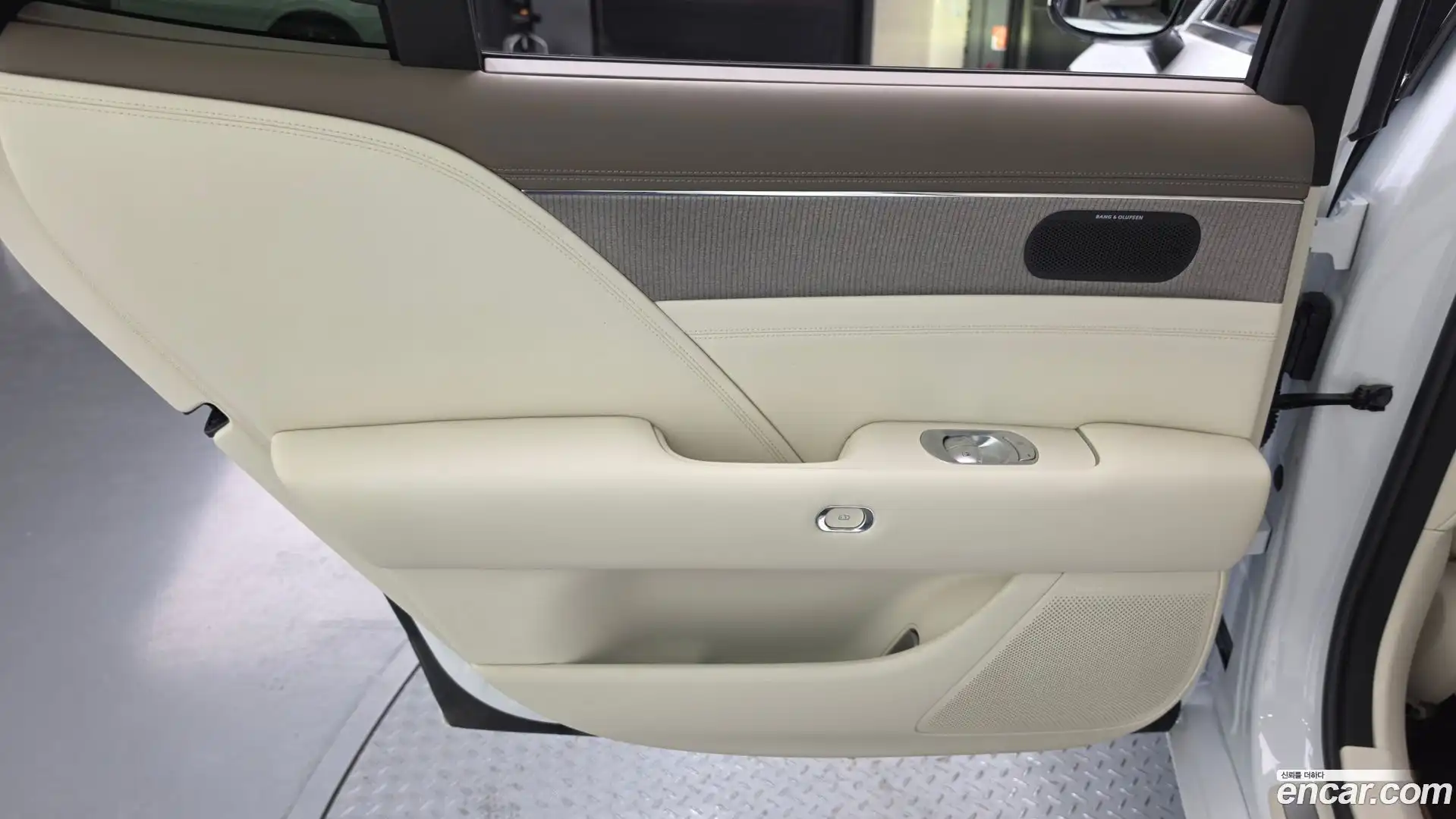 G90 Genesis 2022.9-INNER-035
