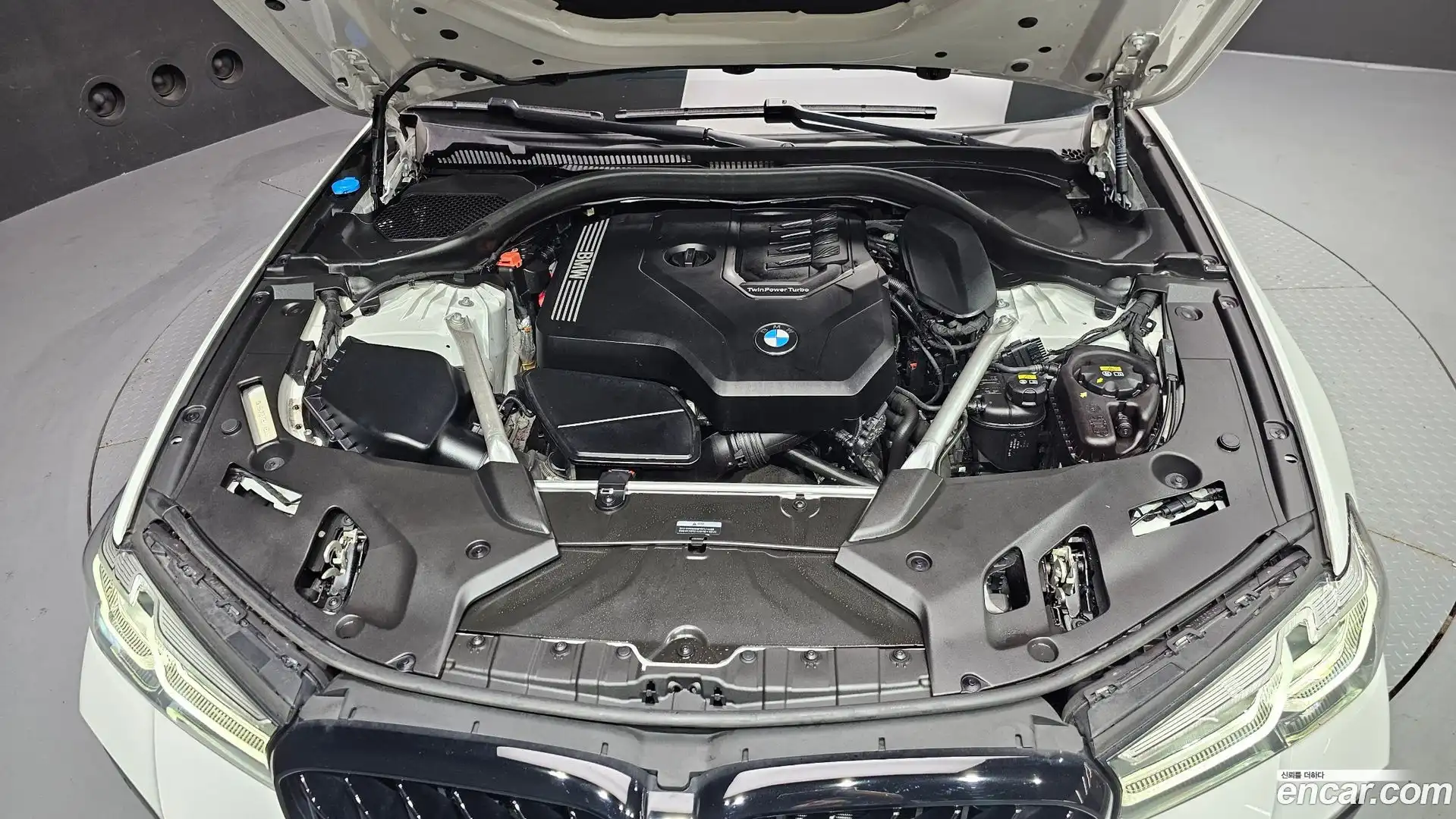 5-Series BMW 2022.7-OUTER-006