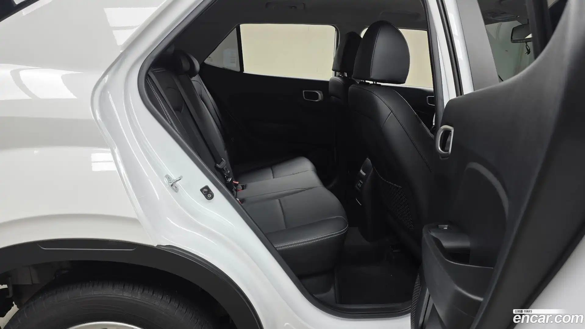 Venue Hyundai 2023.7-OPTION-015