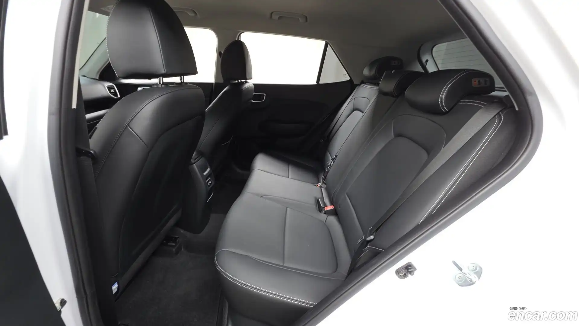 Venue Hyundai 2023.7-OPTION-016