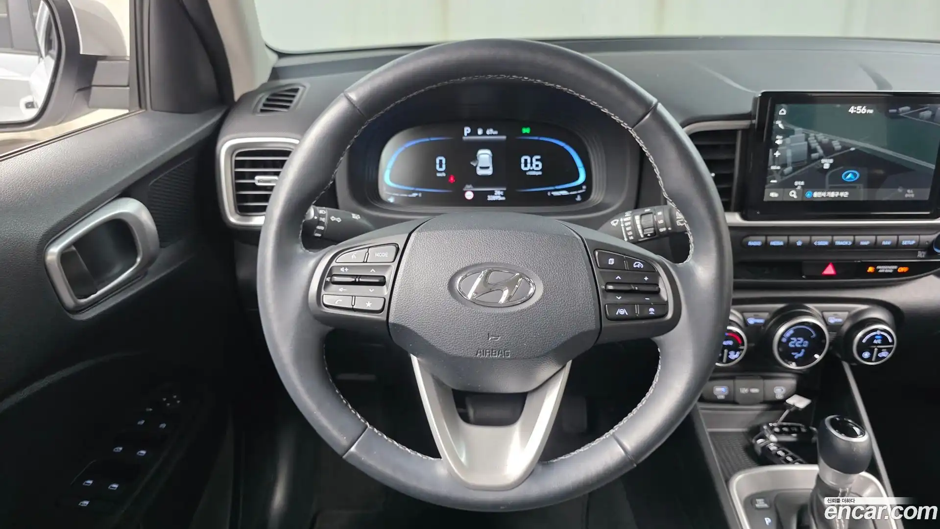 Venue Hyundai 2023.7-OPTION-018