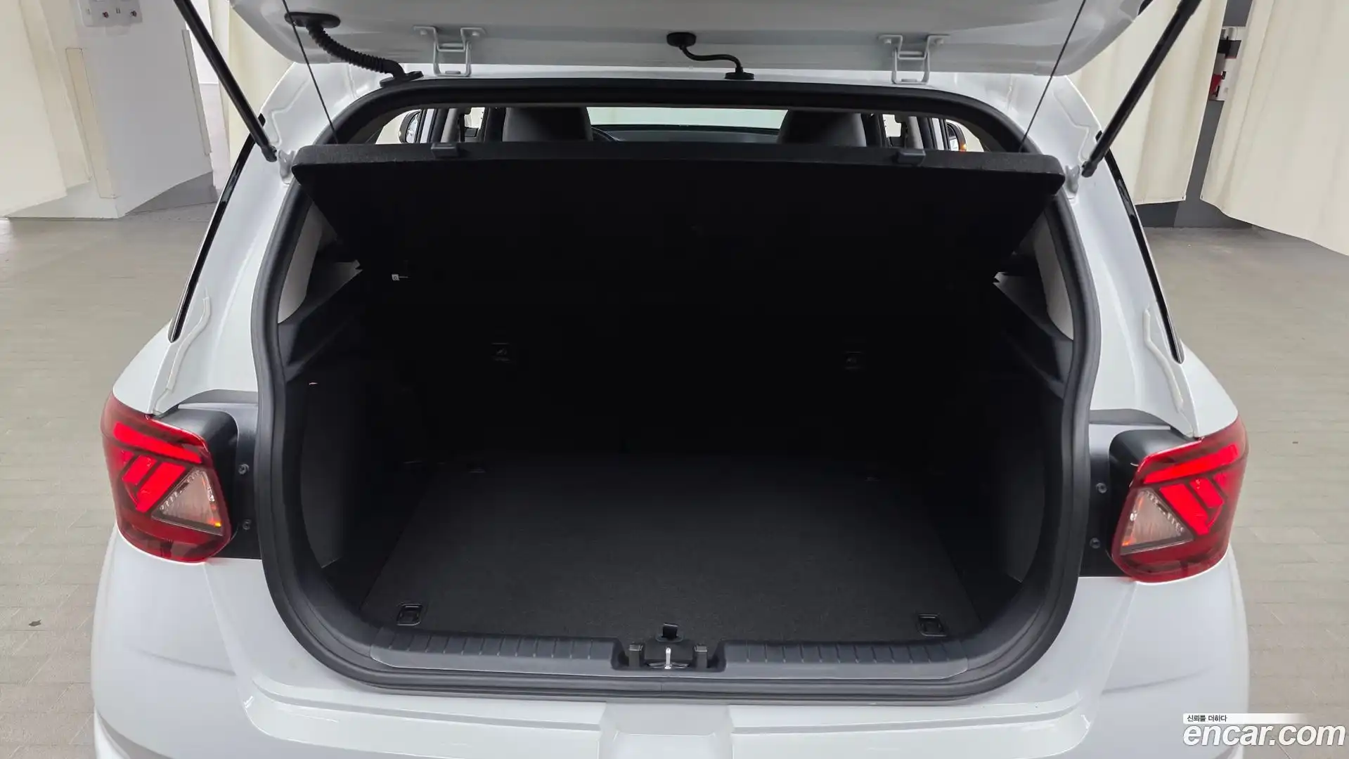 Venue Hyundai 2023.7-OPTION-020