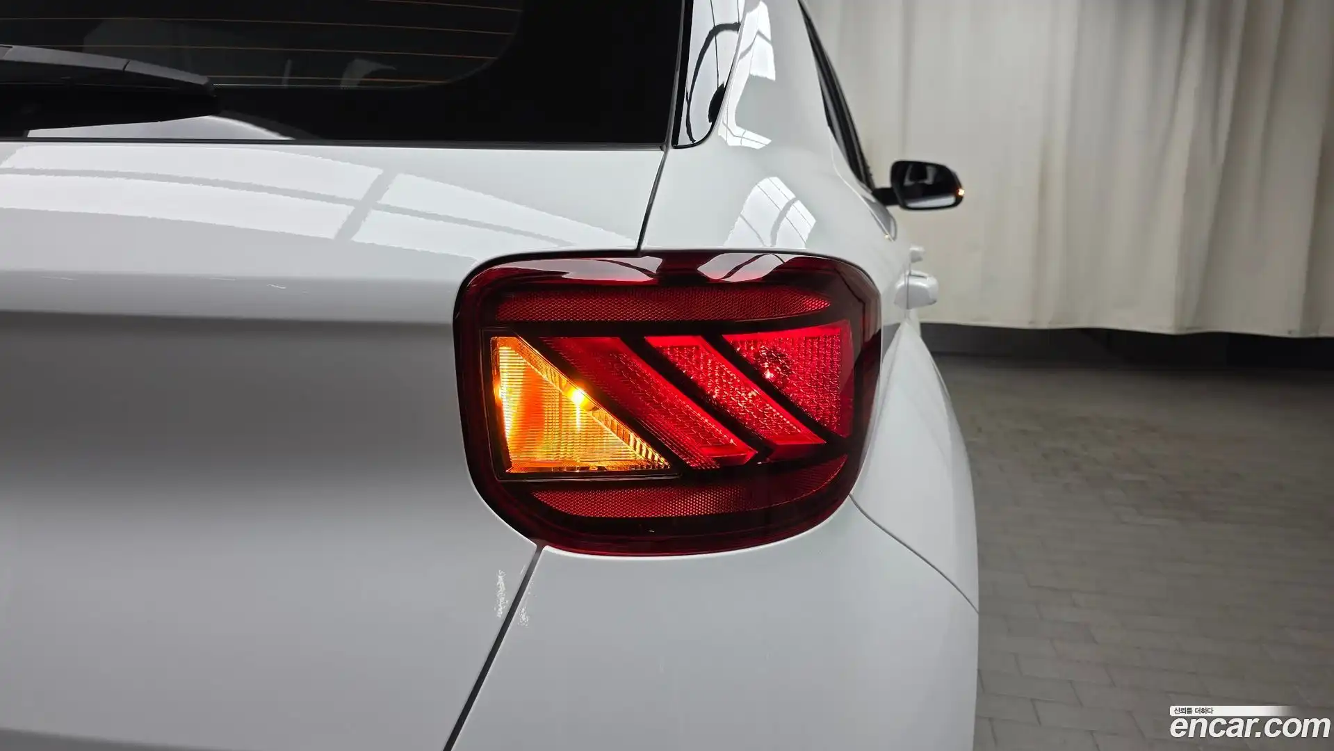 Venue Hyundai 2023.7-OUTER-033