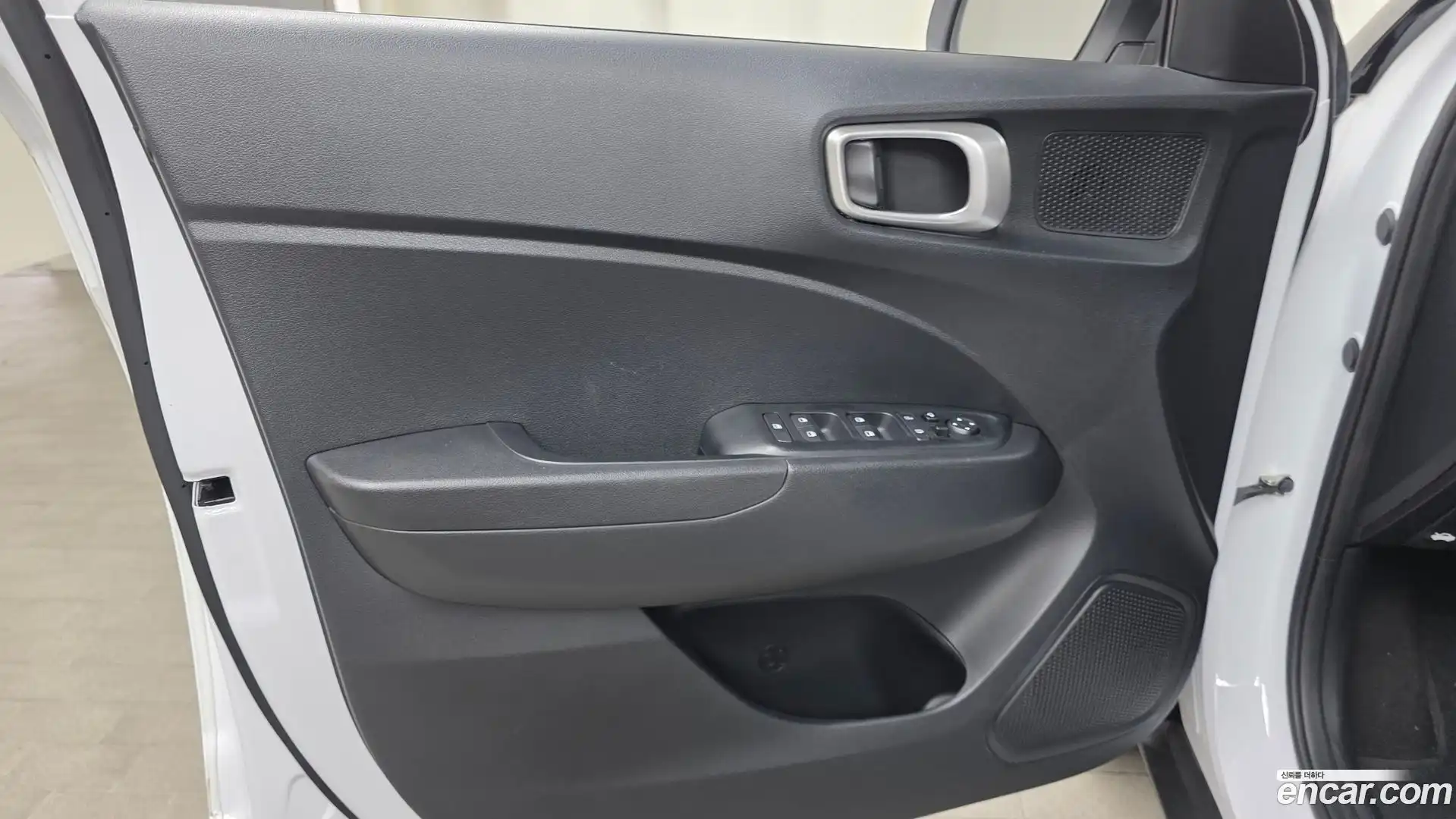 Venue Hyundai 2023.7-INNER-034