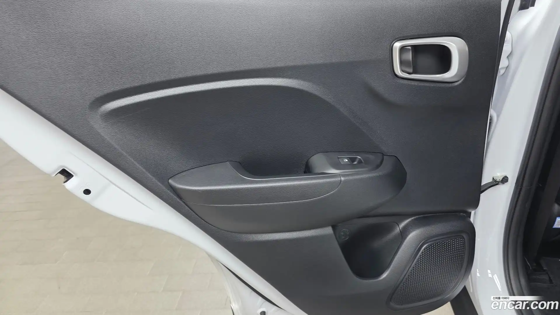 Venue Hyundai 2023.7-INNER-035