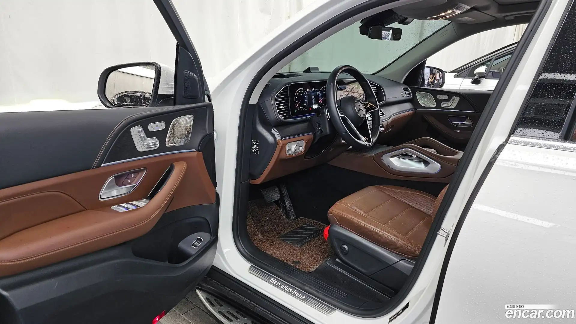 GLE-Class Mercedes-Benz 2025.4-INNER-010