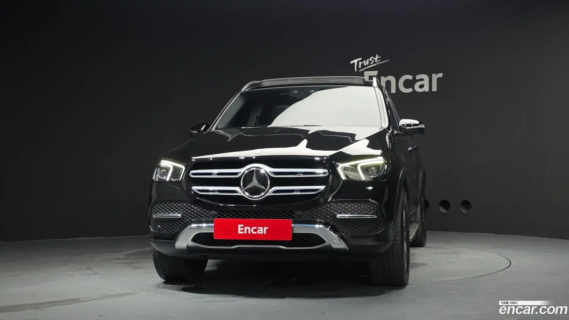 GLE-Class Mercedes-Benz 2021.10-OUTER-003