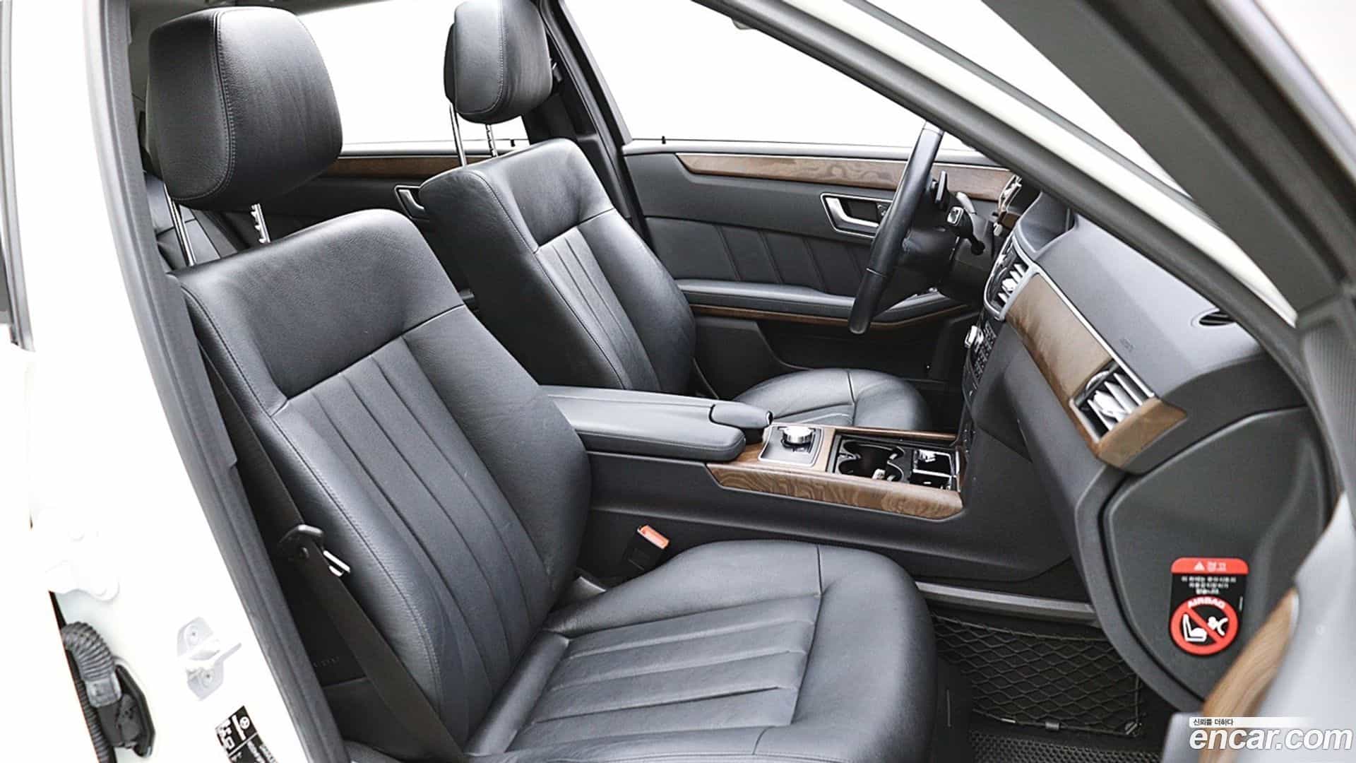 E-Class Mercedes-Benz 2013.5-OPTION-020