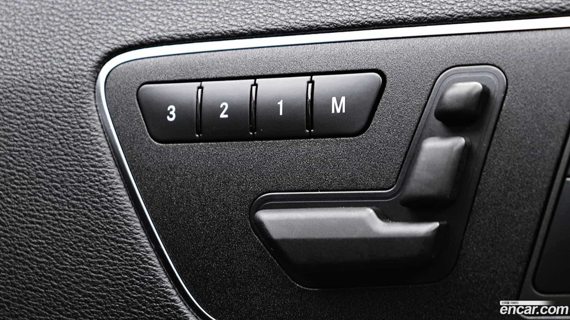 E-Class Mercedes-Benz 2013.5-OPTION-021