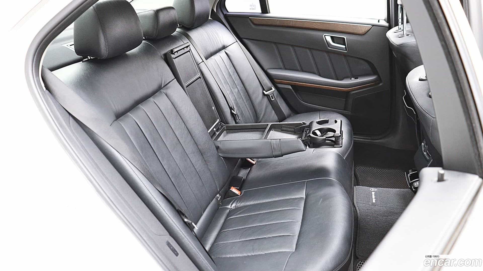 E-Class Mercedes-Benz 2013.5-OPTION-022