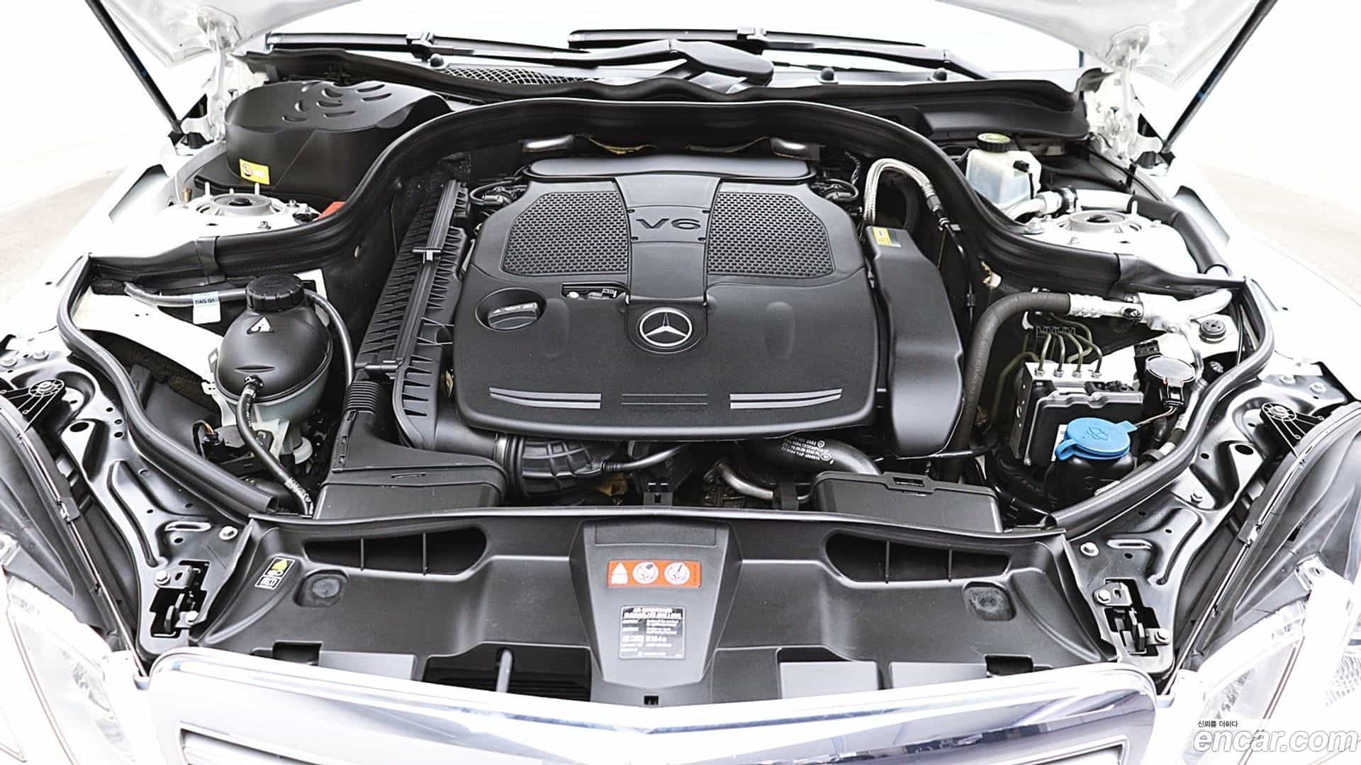 E-Class Mercedes-Benz 2013.5-OPTION-023
