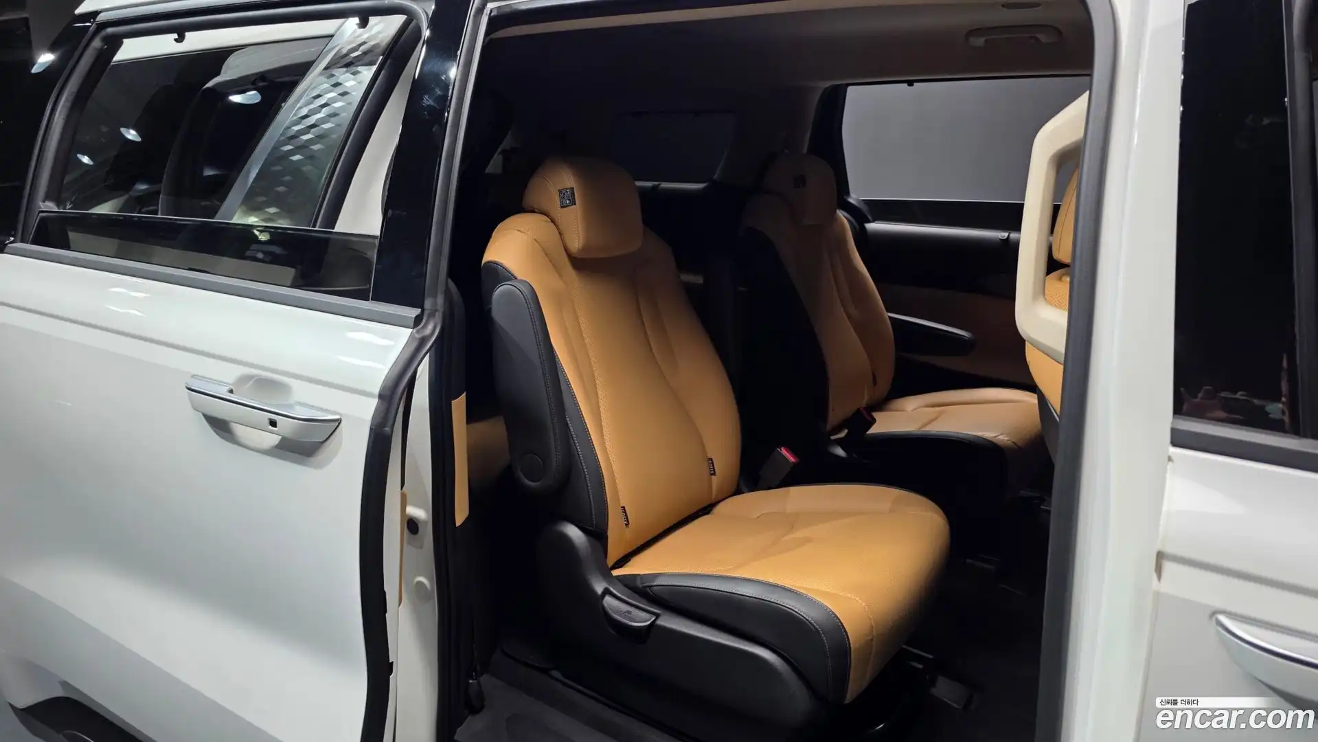 Canival Kia 2023.6-OPTION-016