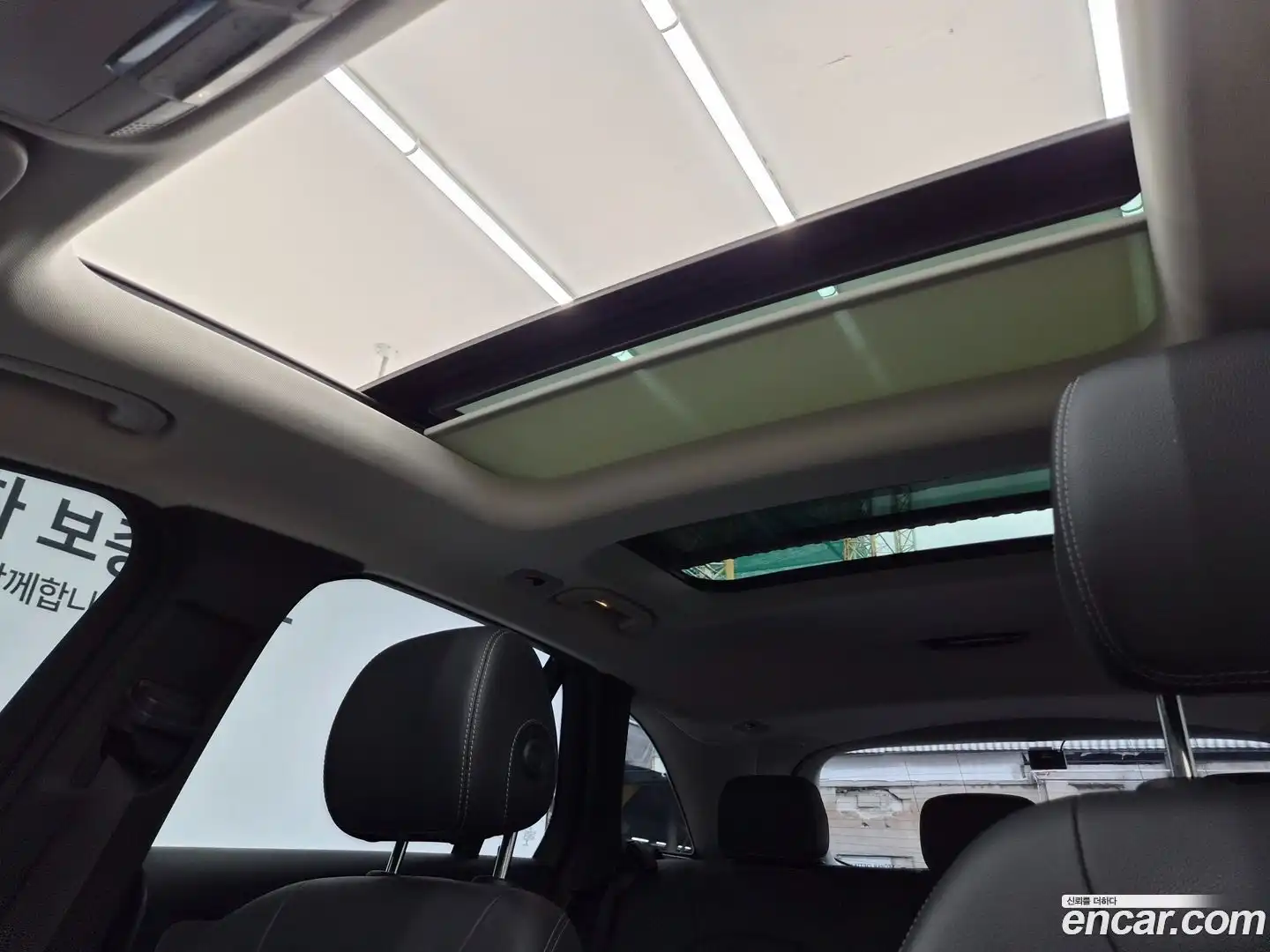 GLC-Class Mercedes-Benz 2018.1-OPTION-016