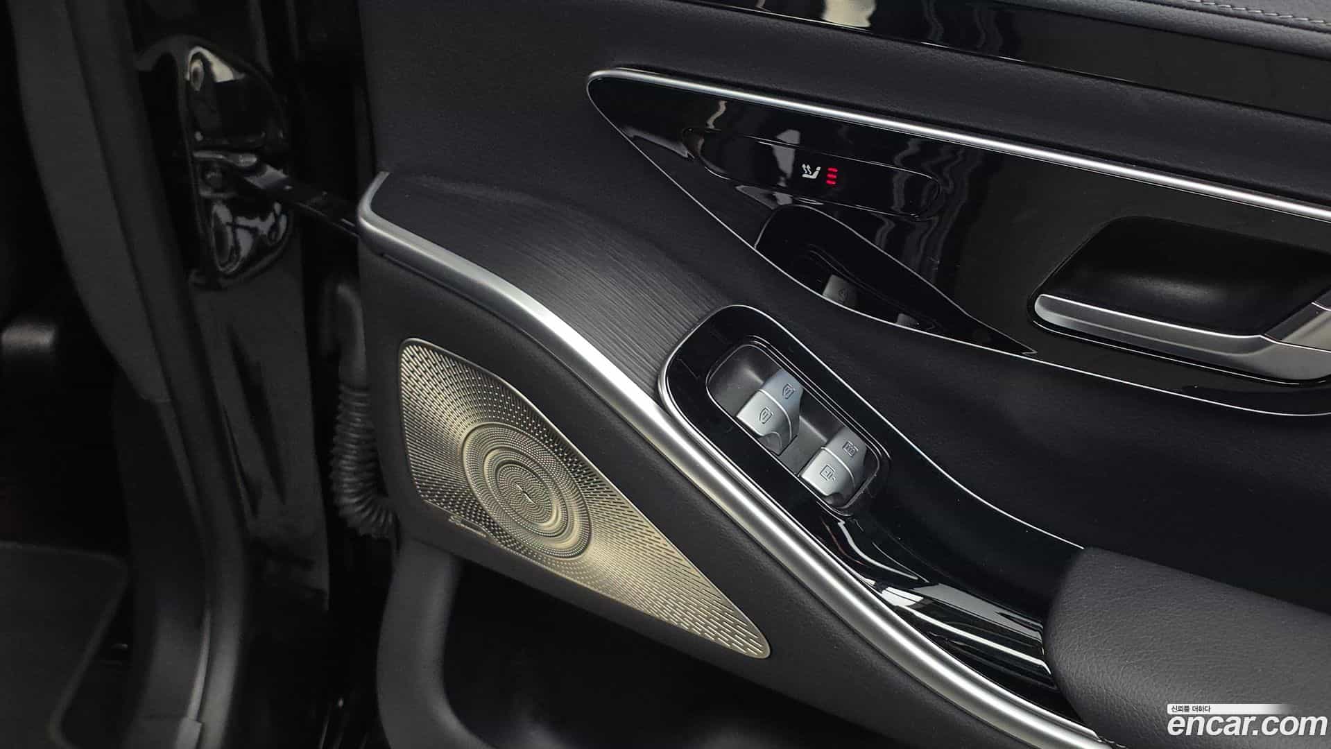 S-Class Mercedes-Benz 2025.0-OPTION-023
