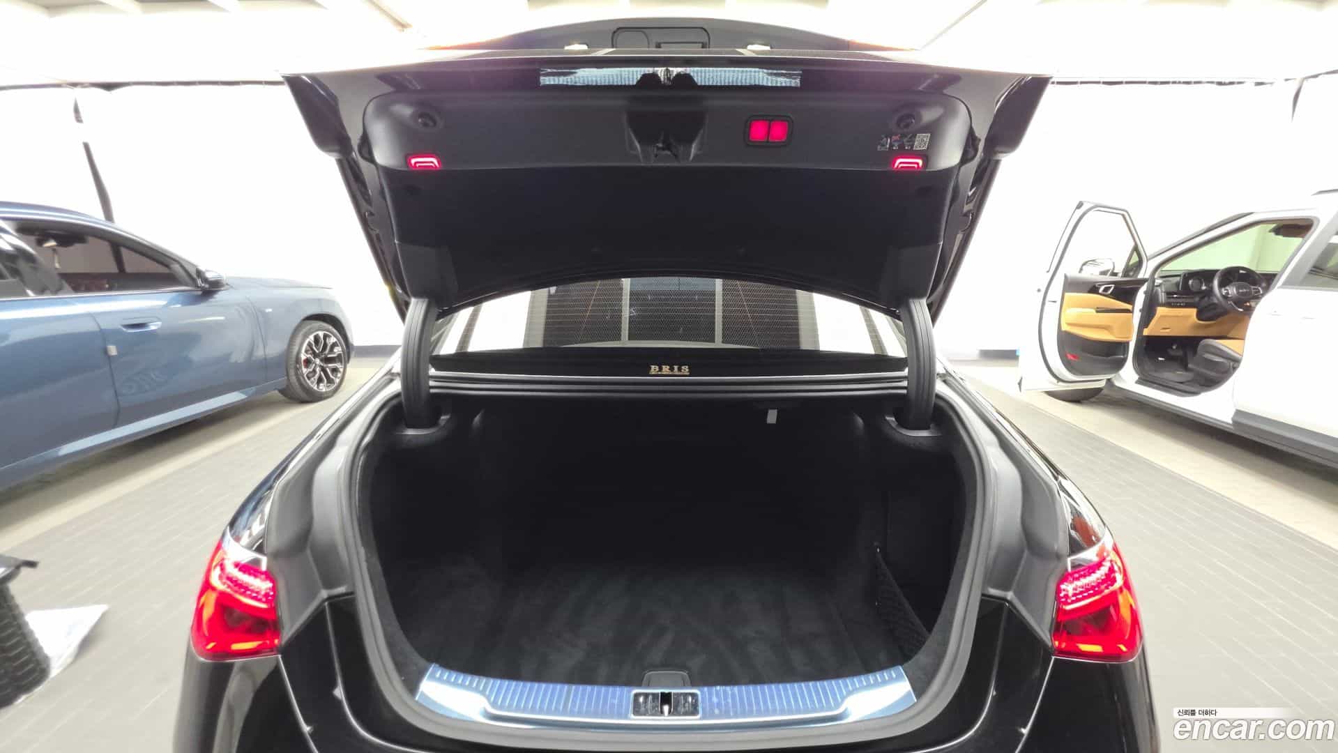 S-Class Mercedes-Benz 2025.0-OPTION-024