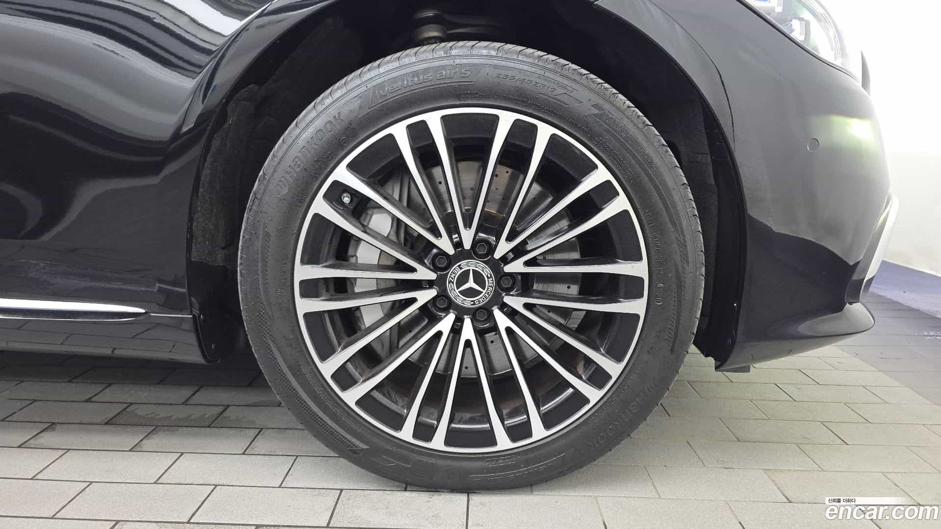 S-Class Mercedes-Benz 2025.0-OUTER-031