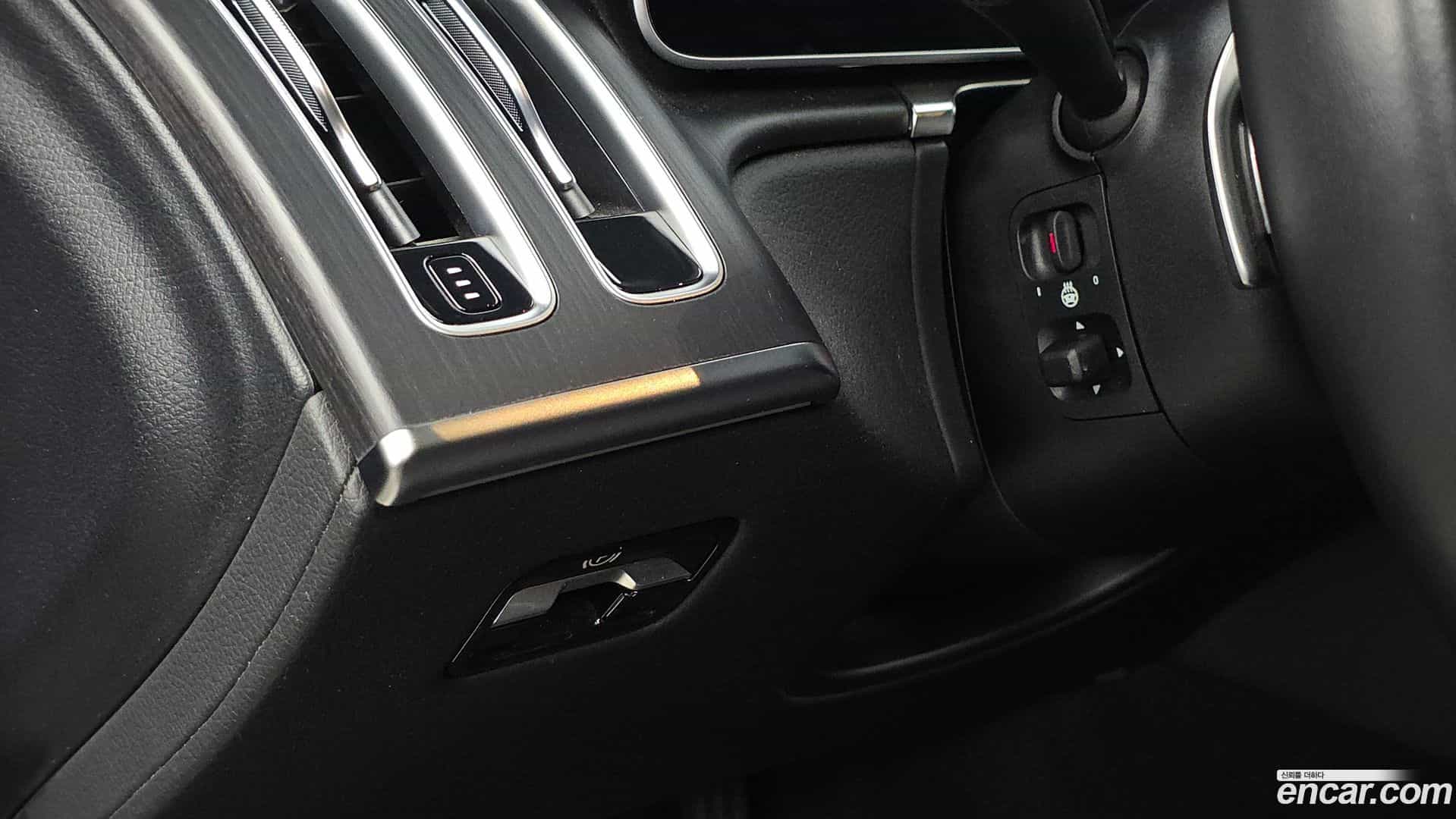 S-Class Mercedes-Benz 2025.0-OPTION-042