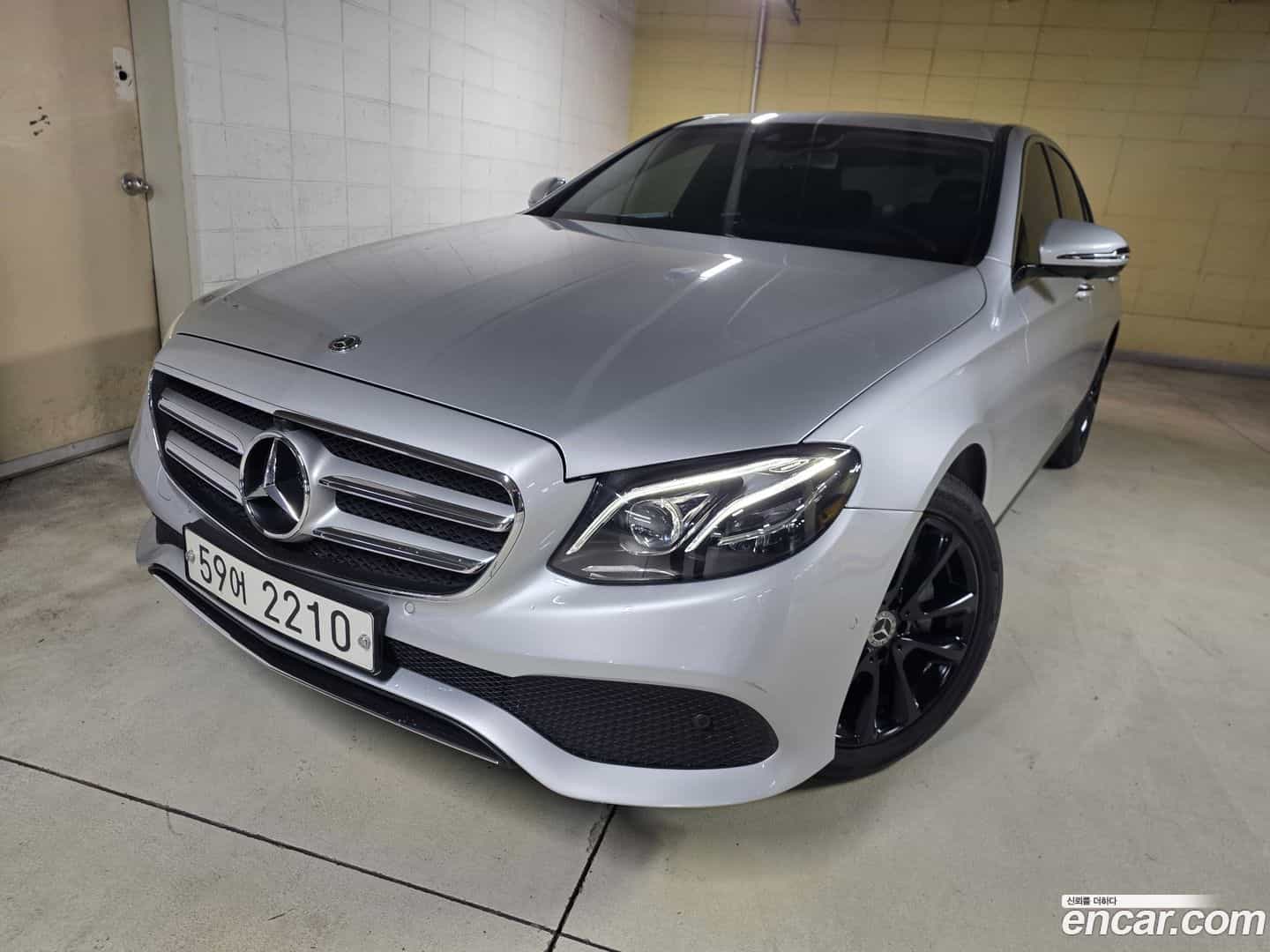 E-Class Mercedes-Benz 2019.3-OUTER-001