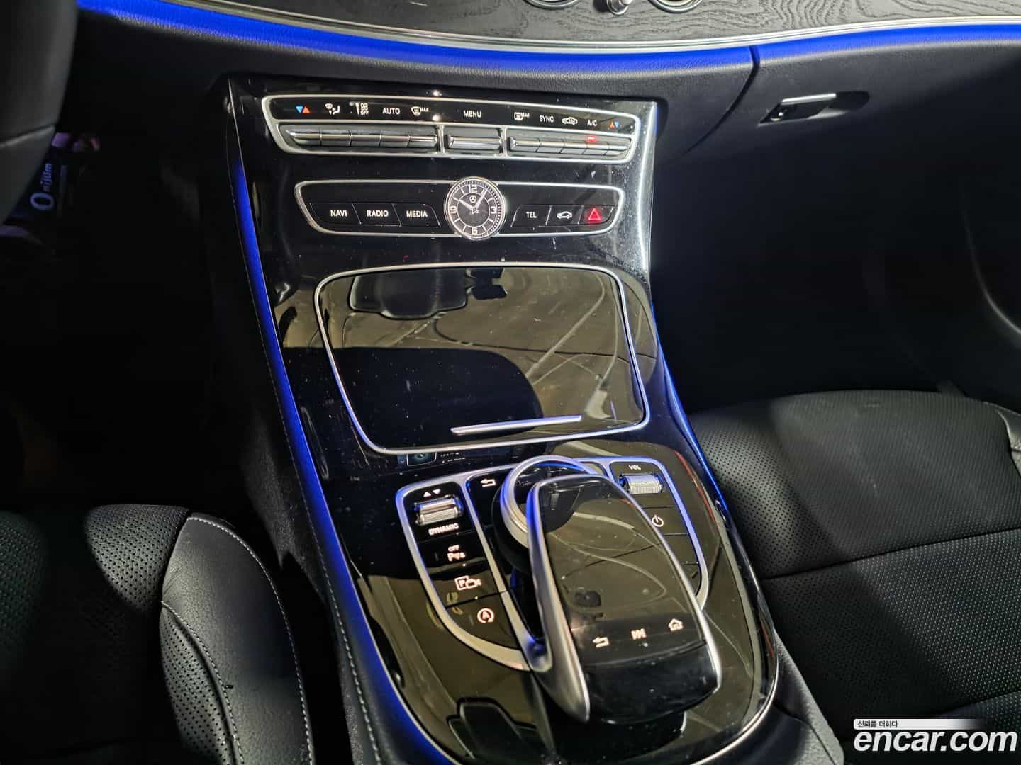 E-Class Mercedes-Benz 2019.3-OPTION-016