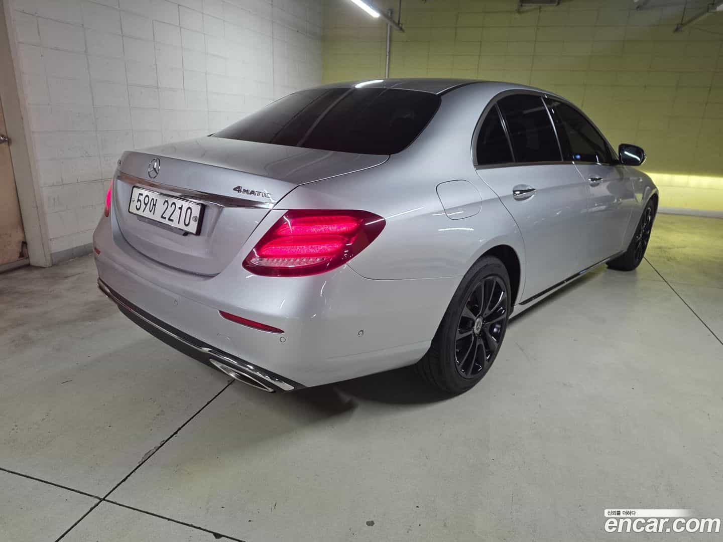 E-Class Mercedes-Benz 2019.3-OPTION-021