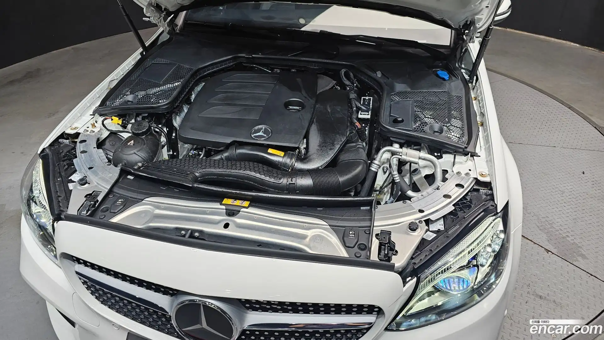 C-Class Mercedes-Benz 2023.7-OUTER-006