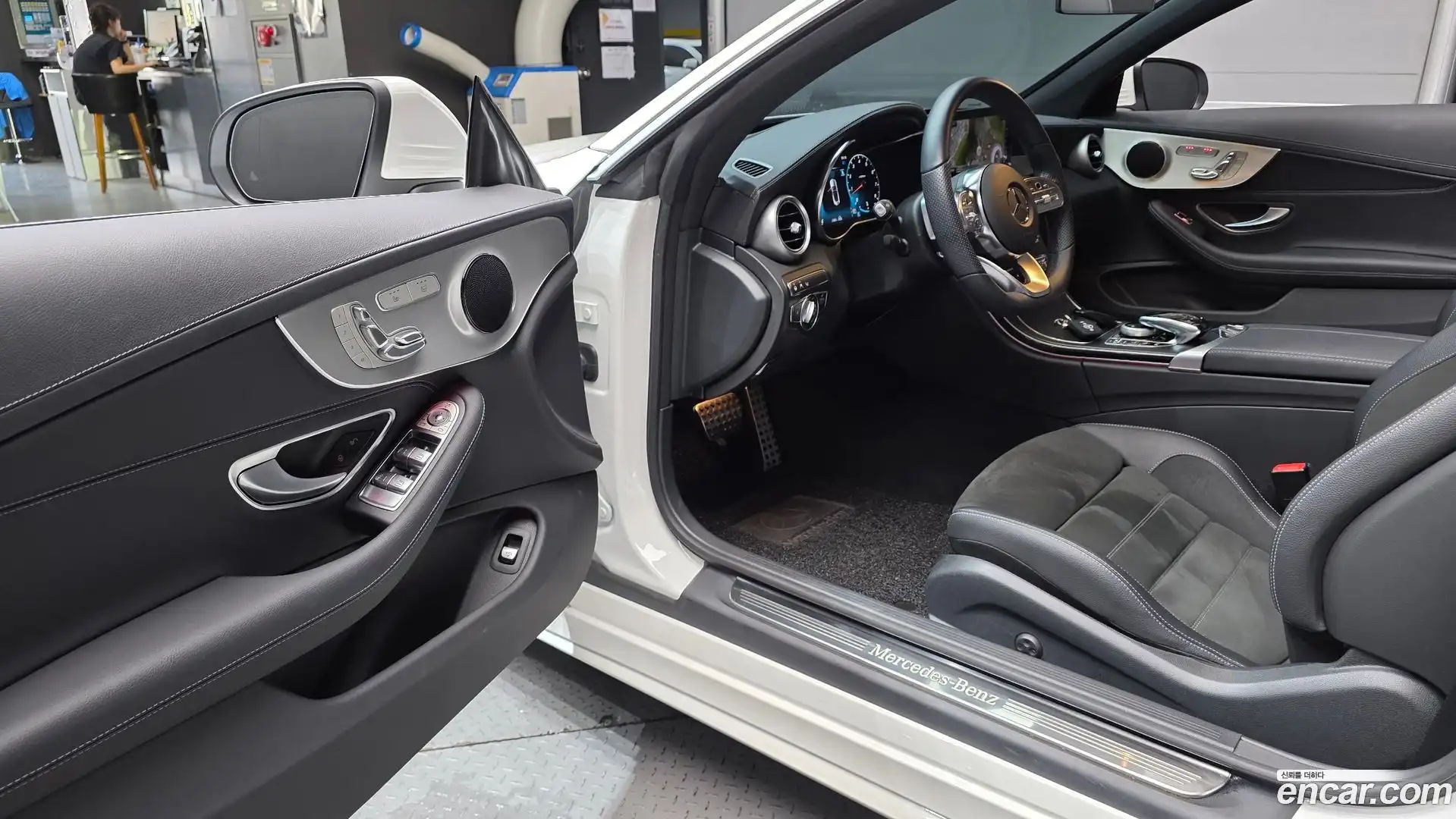 C-Class Mercedes-Benz 2023.7-INNER-010