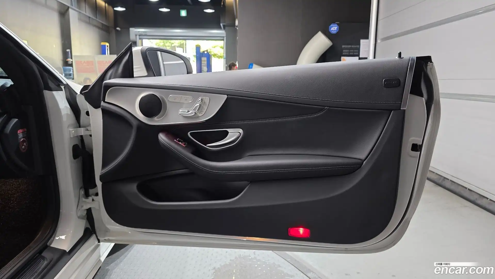 C-Class Mercedes-Benz 2023.7-INNER-035