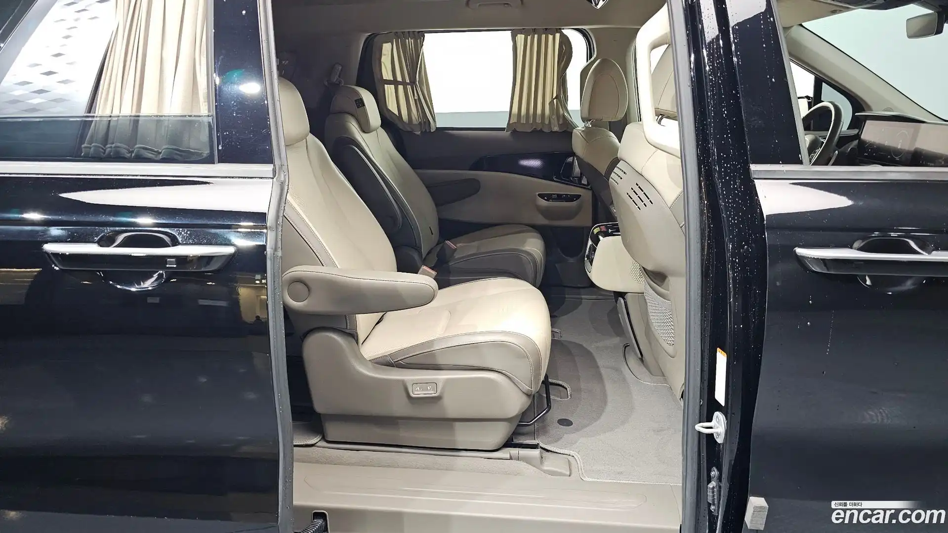Canival Kia 2021.6-OPTION-015