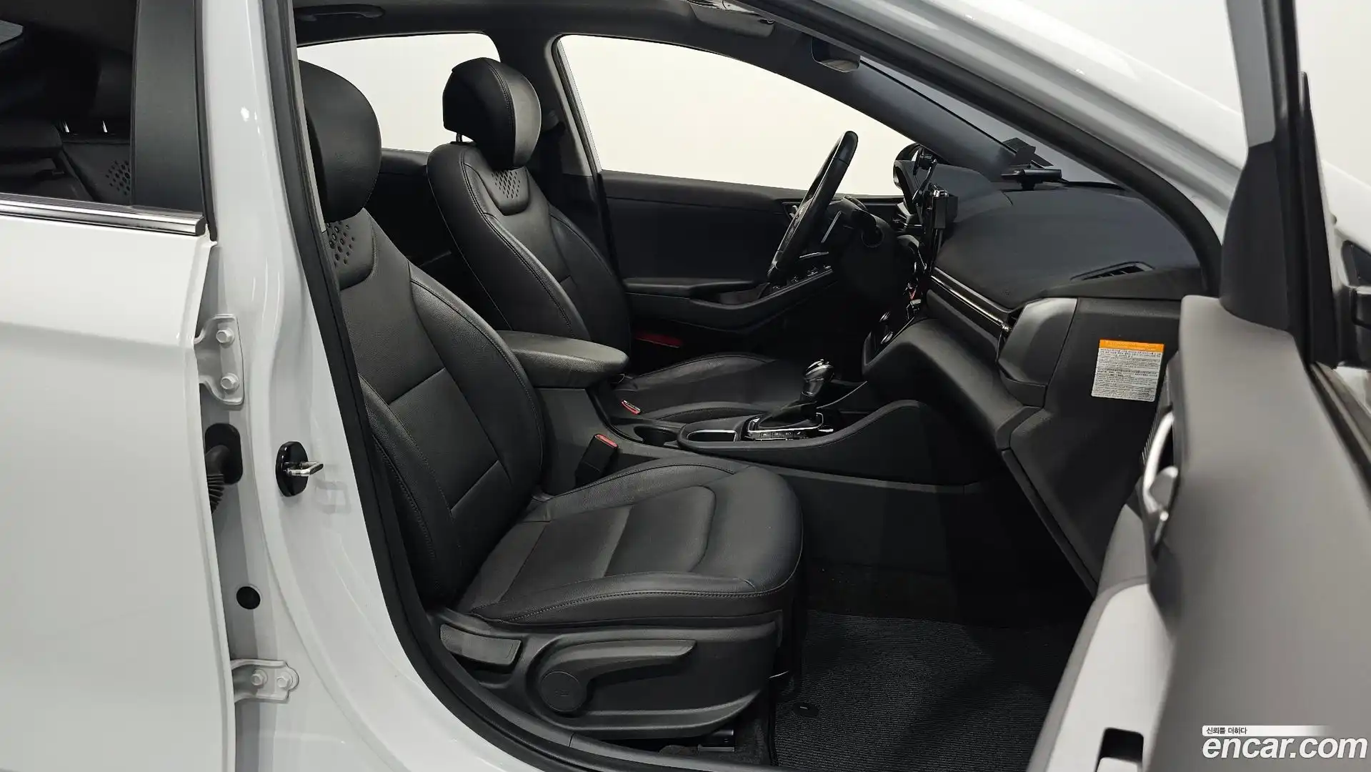 Ioniq Hyundai 2020.2-INNER-010