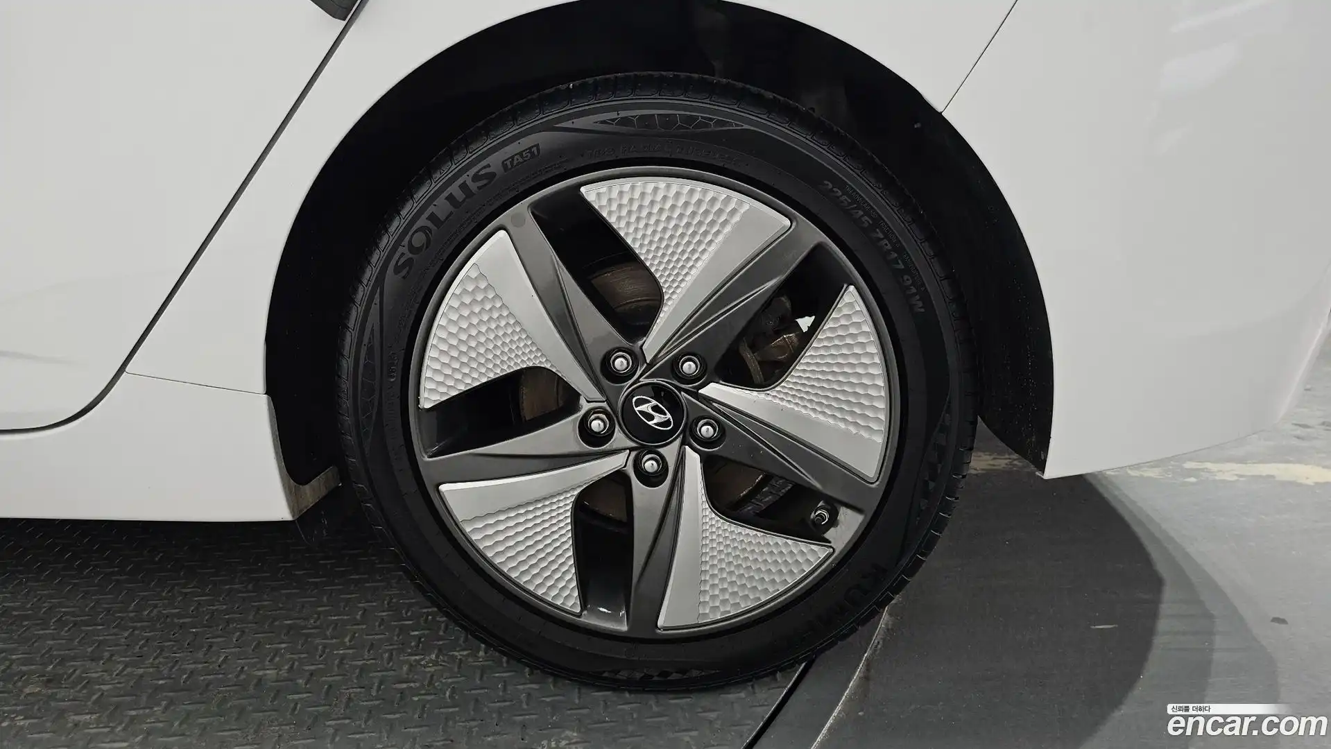 Ioniq Hyundai 2020.2-OUTER-031