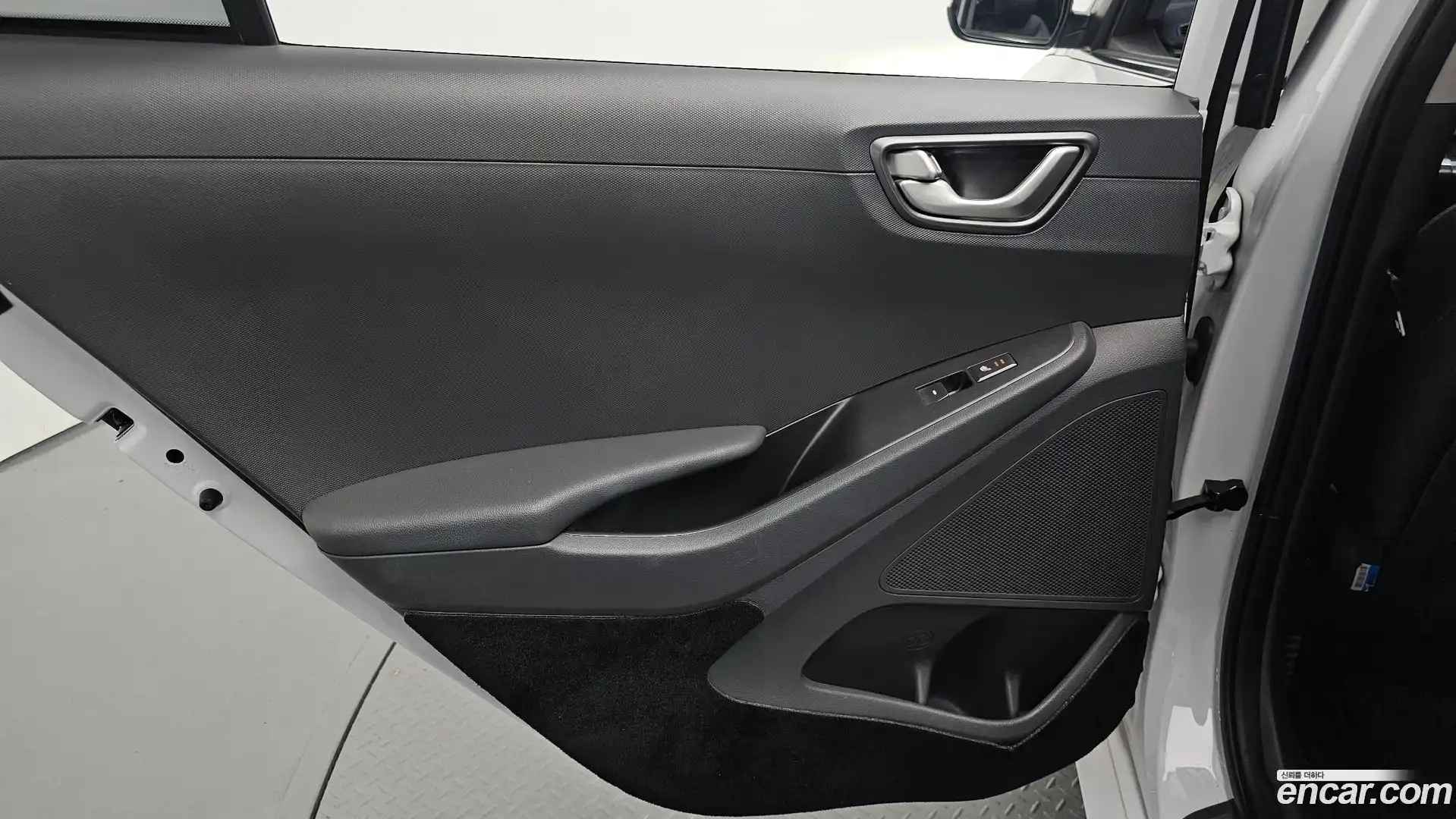 Ioniq Hyundai 2020.2-INNER-035